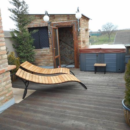 V Zajecskej Vezi Apartment Zajeci Luaran gambar